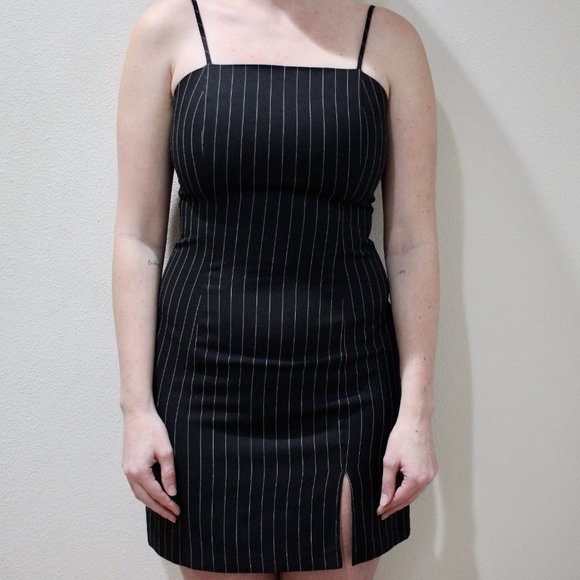 Alyn Paige black pinstripe dress size 5/6 - Picture 5 of 11
